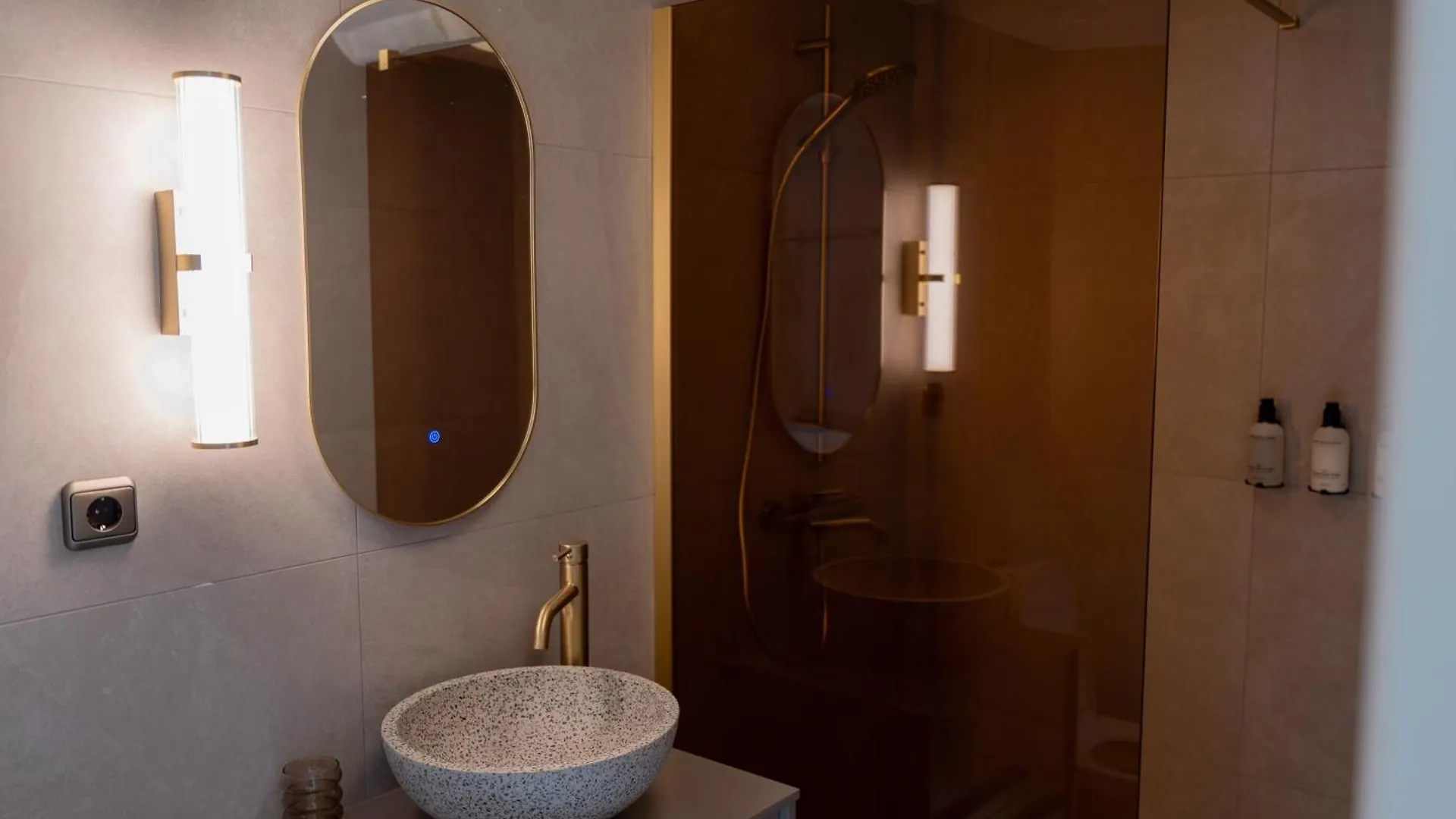 Le Virage bistro en hotel Maastricht