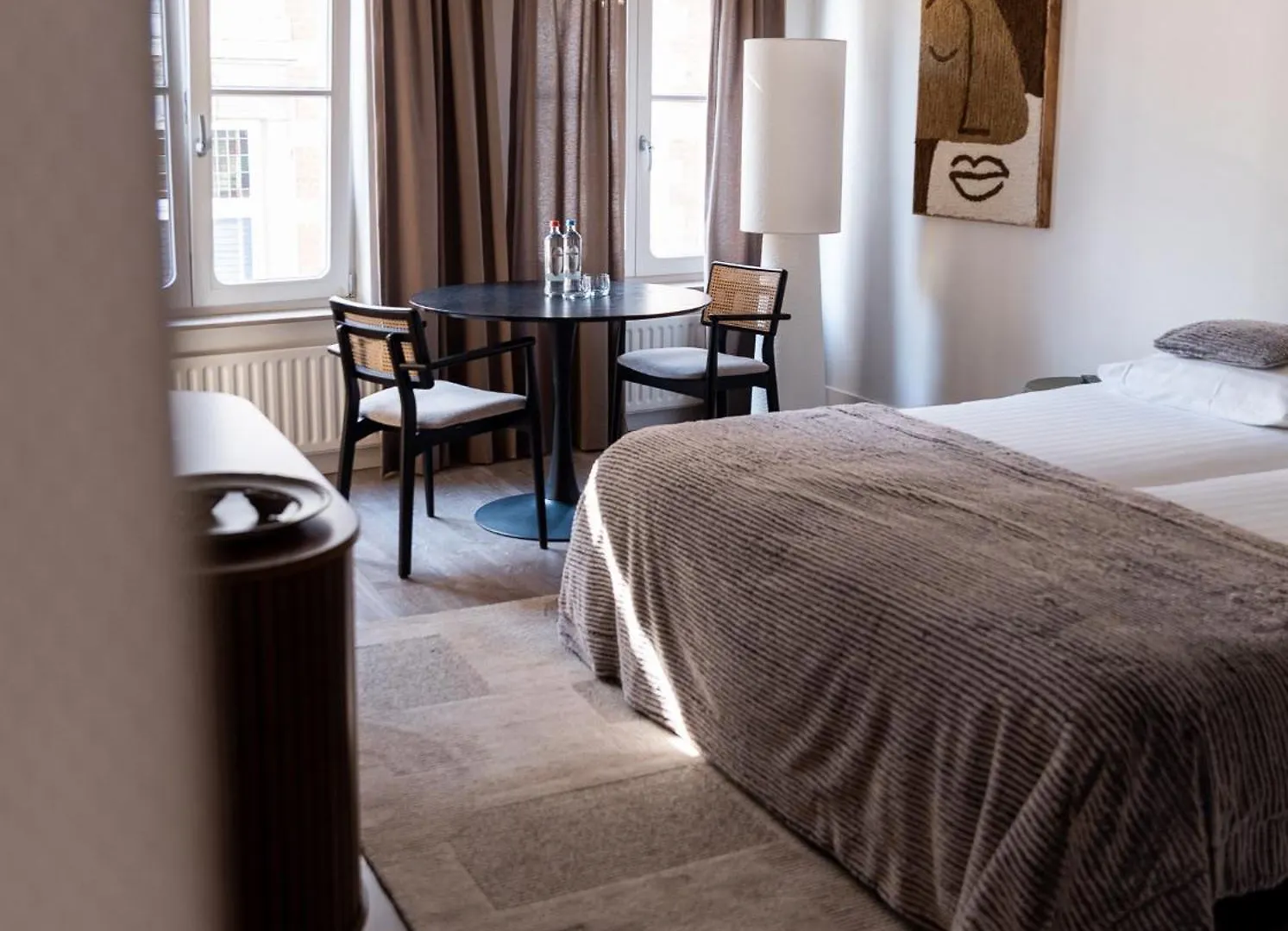 Le Virage bistro en hotel Maastricht 2*,
